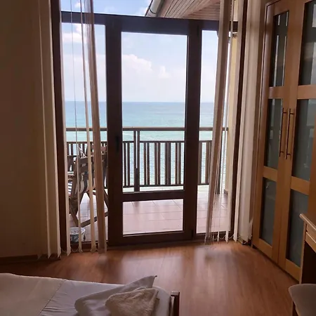 Garden Of Eden Complex Hotel