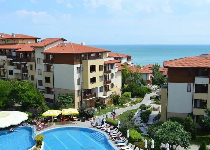 Hotel Garden Of Eden Complex