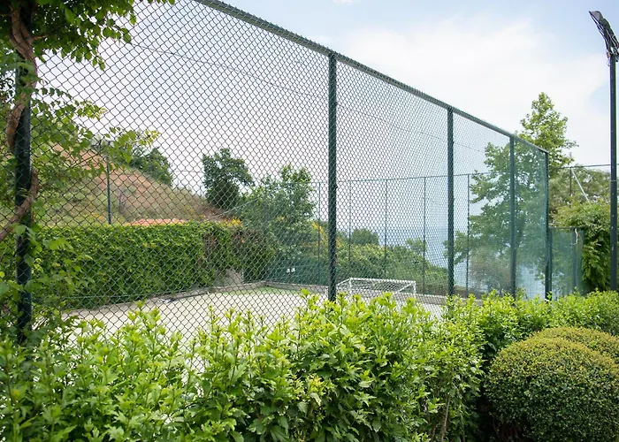 Garden Of Eden Complex Hotell