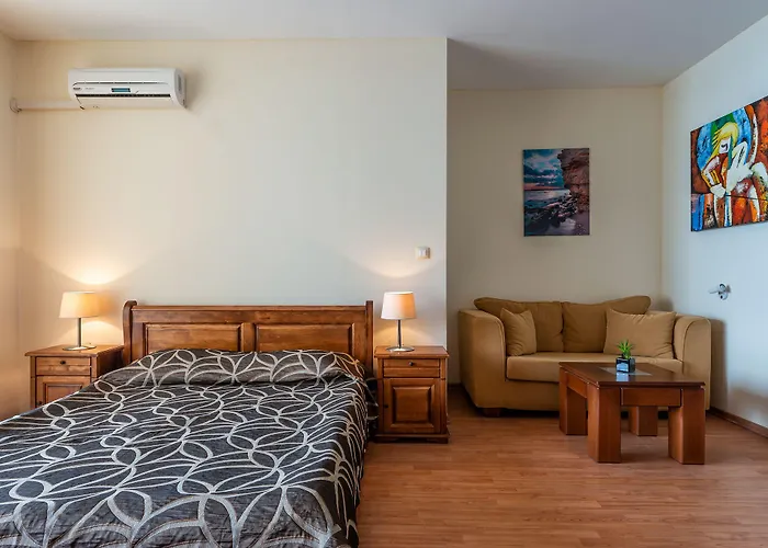 花园伊甸园大厦酒店 5*