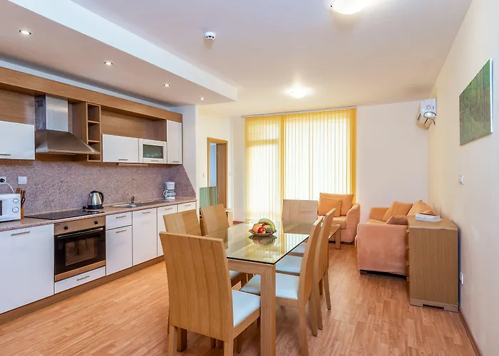 Garden Of Eden Complex Szálloda 5*