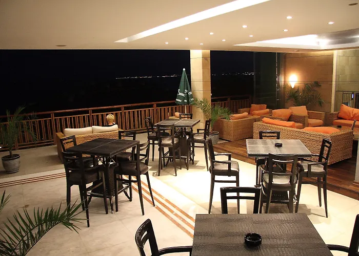 Garden Of Eden Complex Szálloda 5*