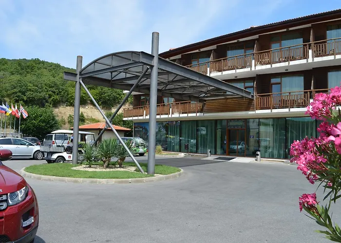 Garden Of Eden Complex Hotell 5*